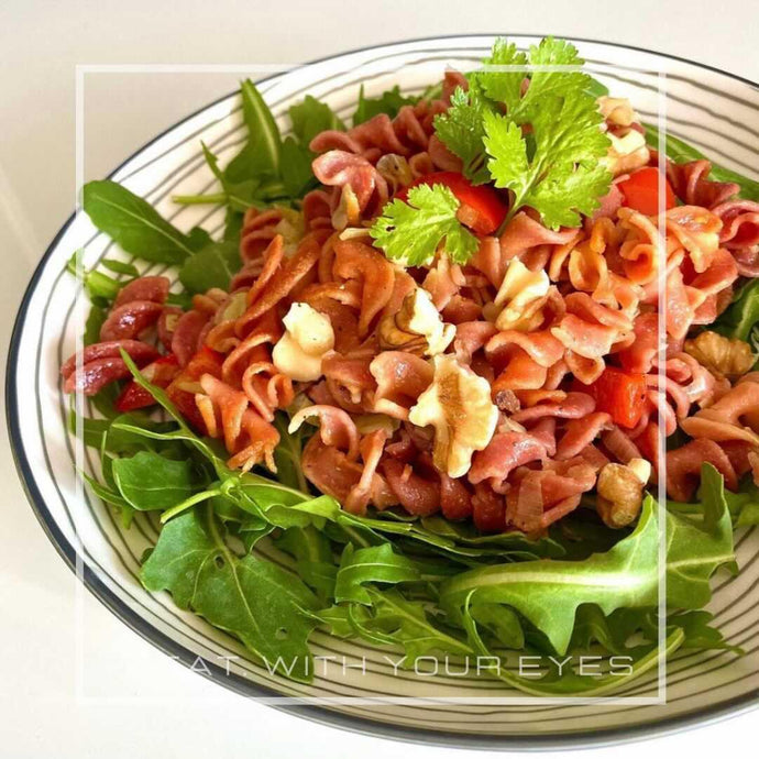 Rote Beete Pasta mit Gemüse und Rucola by @eat__with_your_eyes